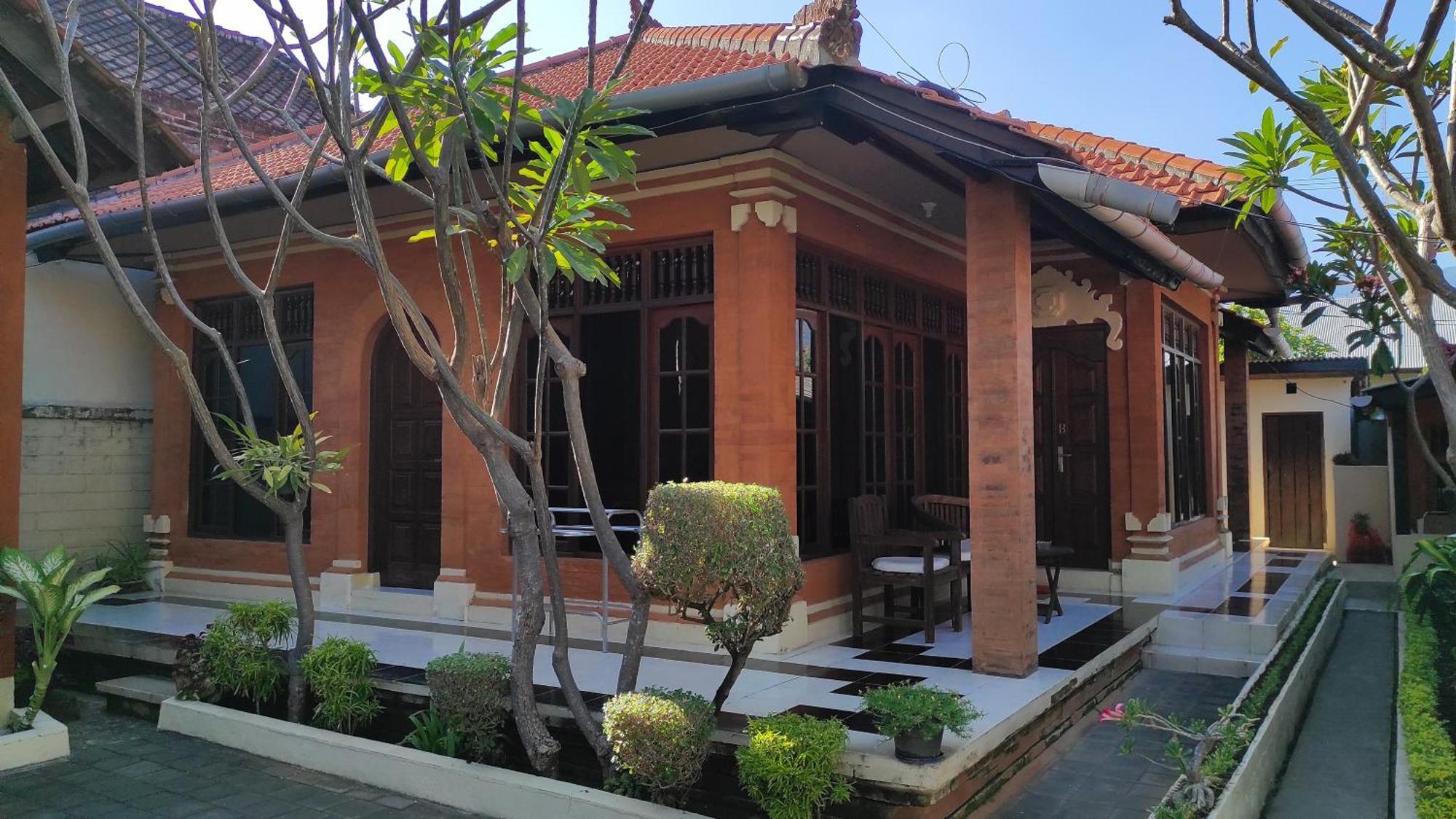 Keyani Bungalows Lovina Exteriör bild