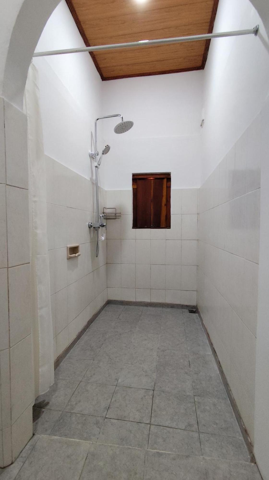 Keyani Bungalows Lovina Exteriör bild