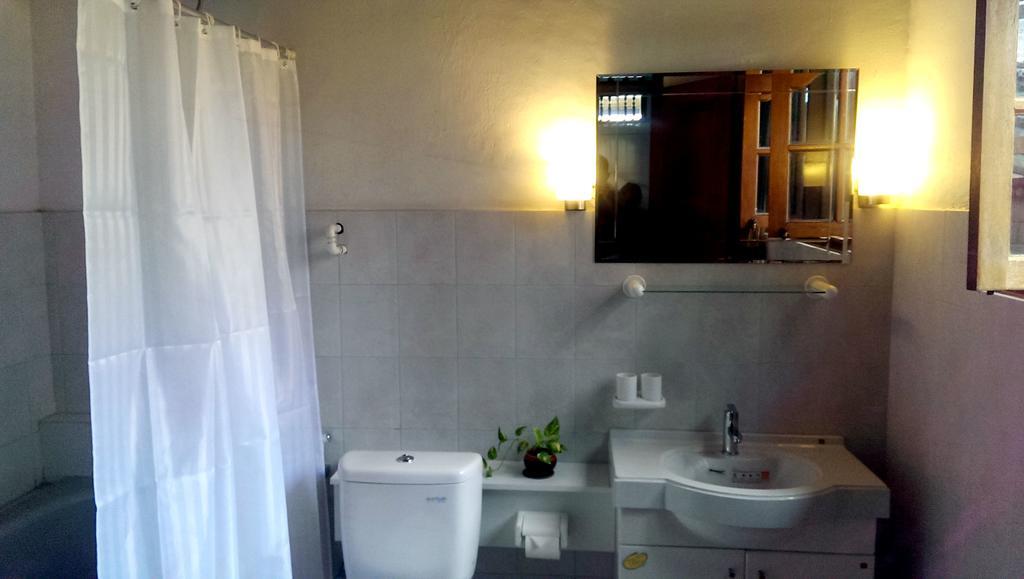 Keyani Bungalows Lovina Exteriör bild